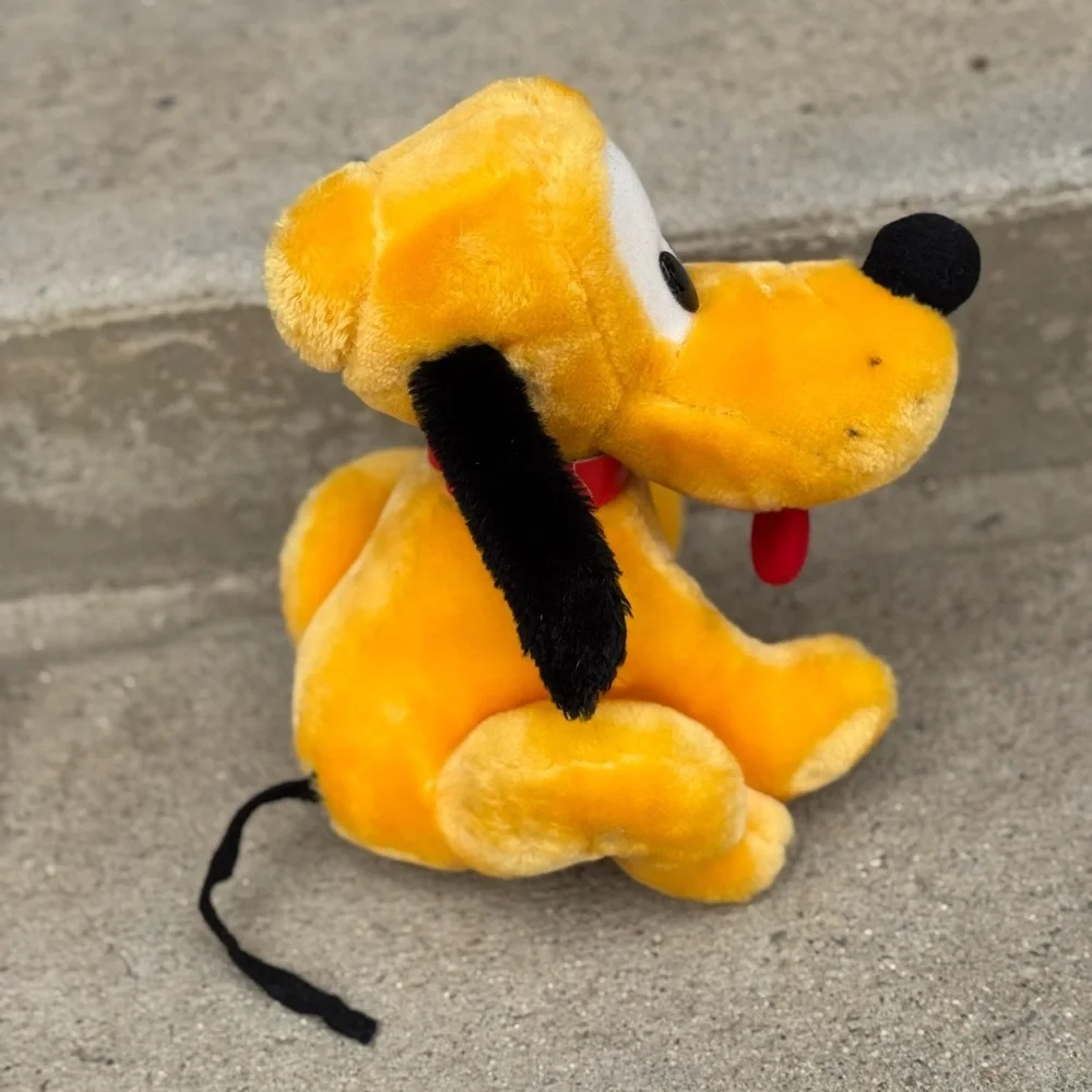 Disney Parks Vintage Pluto Plush‎